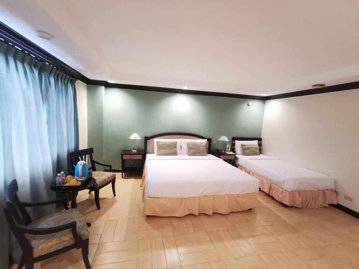 Tagaytay Country Hotel Tagaytay City Esterno foto